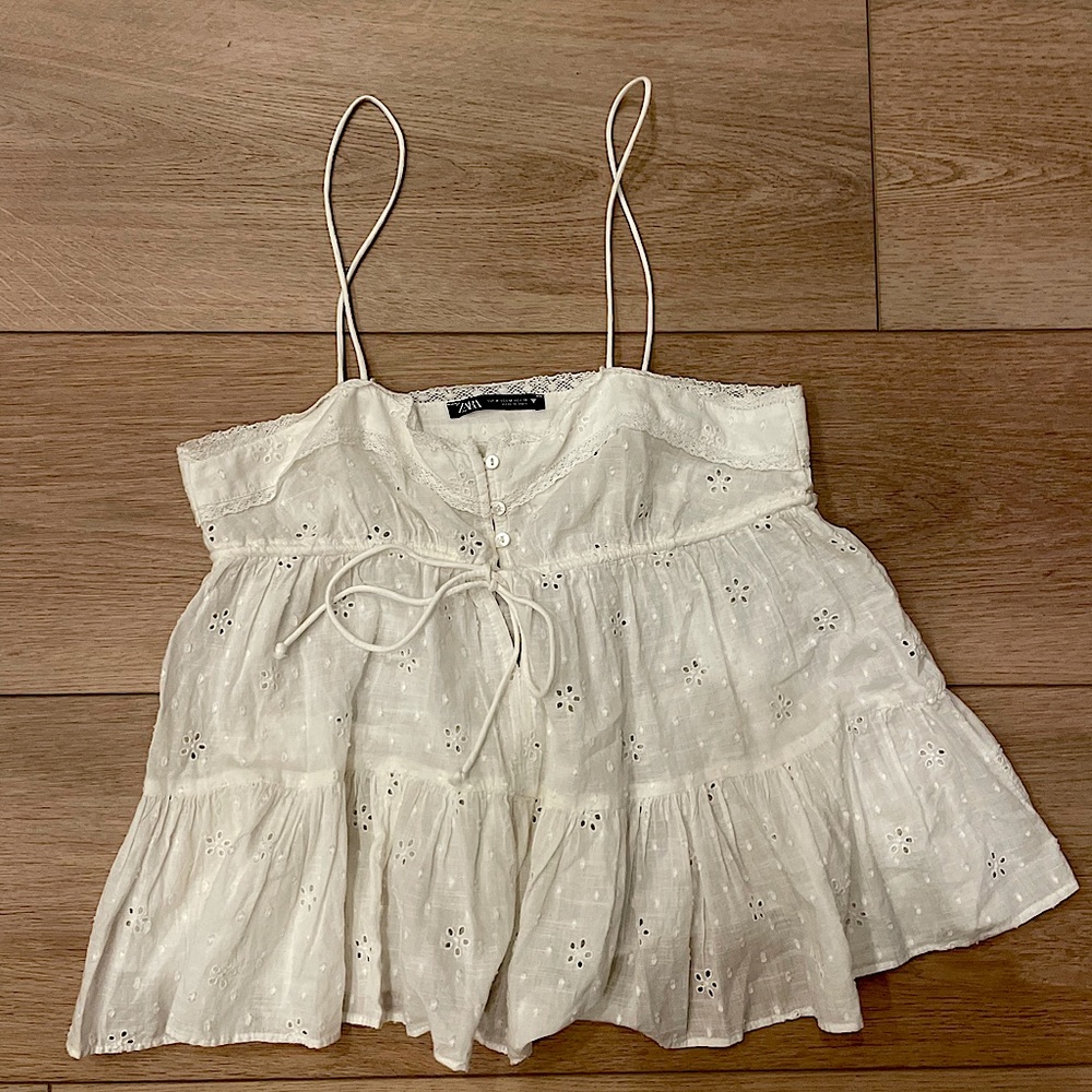 Like new Zara floral flowy tank